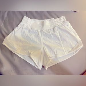 Lululemon white hotty low rise  4” short size 4 womens